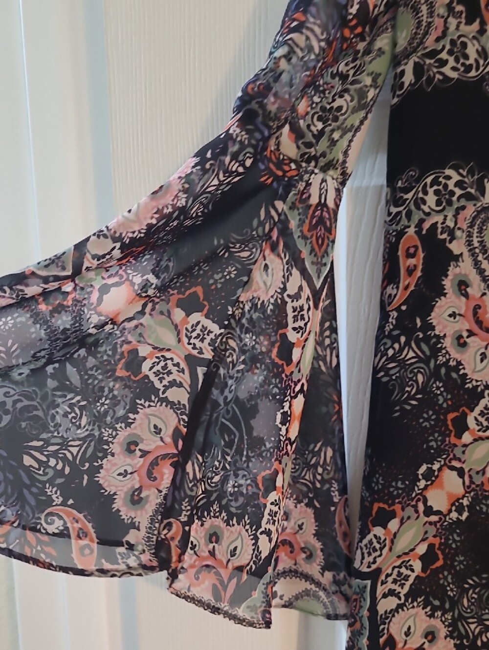 Vince Camuto Black Sheer Paisley Bell-Sleeve Dress - Picture 7 of 8